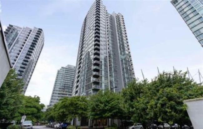 1602 - 668 Citadel Parade, Condo with 2 bedrooms, 0 bathrooms and null parking in Vancouver BC | Image 1