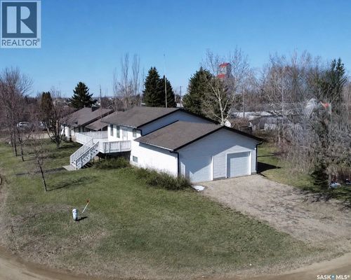 147 Duchess St, Elbow, SK, S0H3Z0 | Card Image