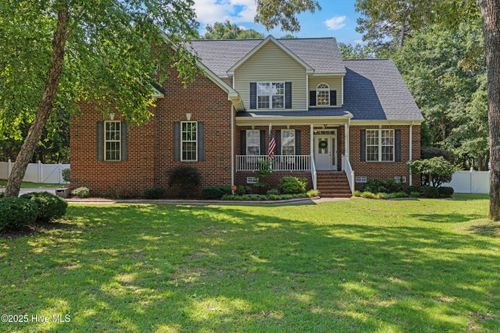 102 Sevendales Dr, Goldsboro, NC, 27534-6352 | Card Image