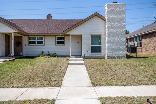 2734 Sherry St, Arlington, TX, 76014-1765 | Card Image
