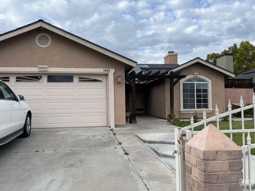 1905 12th Ave, Delano, CA, 93215-3837 | Card Image