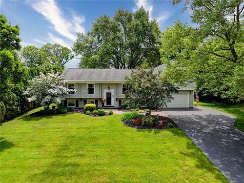 54 Round Trail Dr, Pittsford, NY, 14534-3222 | Card Image