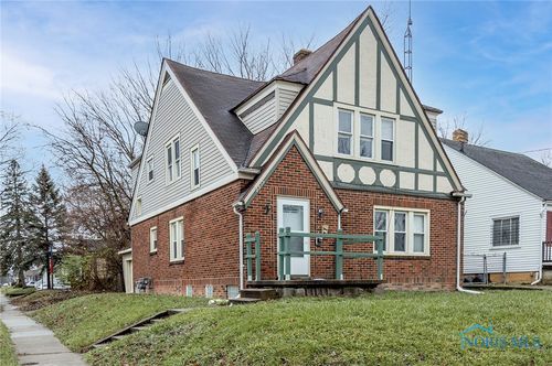 2517 Montebello Rd, Toledo, OH, 43607-1363 | Card Image