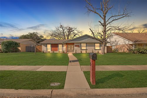 5 Green View Cir, Richardson, TX, 75081-5441 | Card Image
