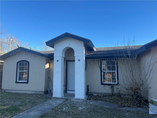 607 W Randall St, Beeville, TX, 78102-2651 | Card Image