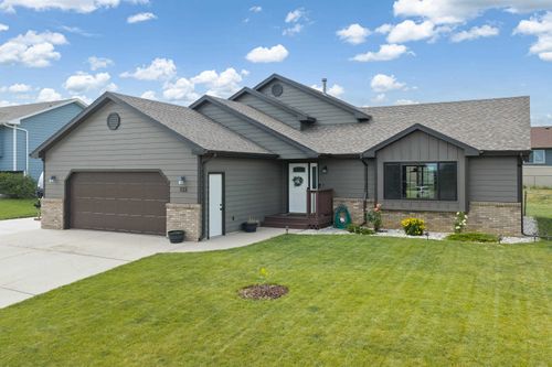 723 Hanover Drive, Rapid City, SD, 57701 | Card Image