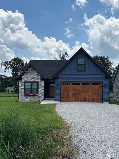 11405 Locust St, Luna Pier, MI, 48157-9830 | Card Image
