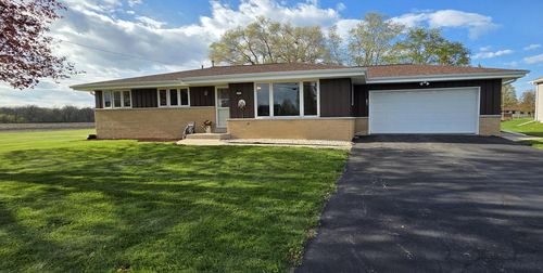 3360 E Oakwood Road, Oak Creek, WI, 53154 | Card Image
