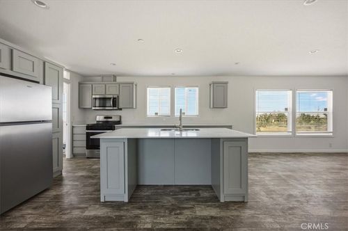 11074 Ponderosa Rd, Pinon Hills, CA, 92372 | Card Image