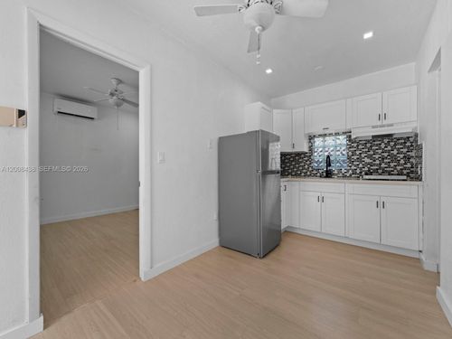 a-252 E 36th St, Hialeah, FL, 33013-2638 | Card Image