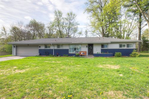 5367 Cambourne Pl, West Bloomfield, MI, 48322-4102 | Card Image