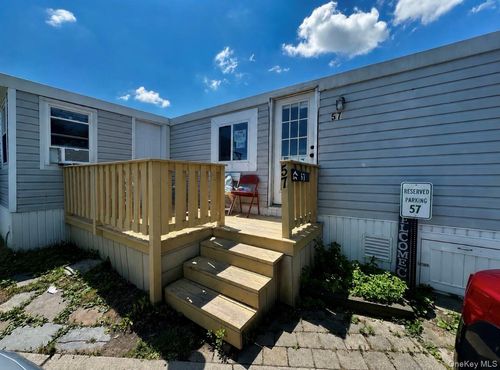 trlr-57-150 Main St, Islip, NY, 11751-3422 | Card Image