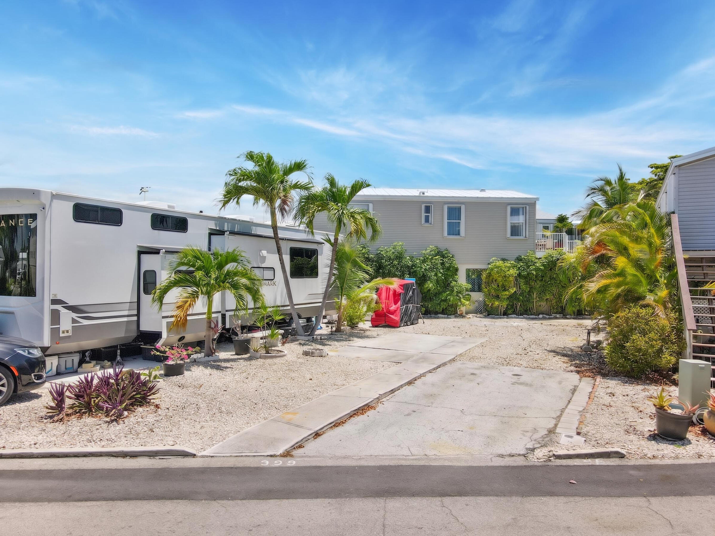 Land in Cudjoe Key