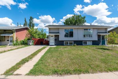 2719 47 Ave, Home with 3 bedrooms, 1 bathrooms and 2 parking in Lloydminster SK | Image 2