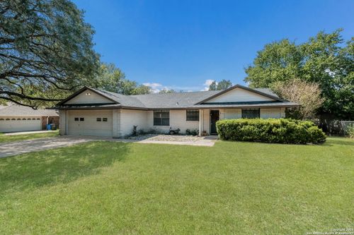 106 Forest Dr, Seguin, TX, 78155-7116 | Card Image