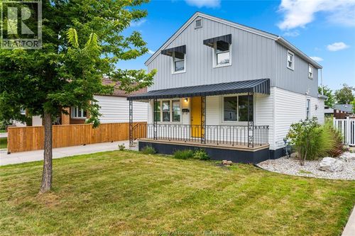 2682 Clemenceau Blvd, Windsor, ON, N8T2P6 | Card Image