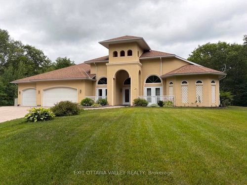 740 Walford Rd, Pembroke, ON, K8A6W5 | Card Image