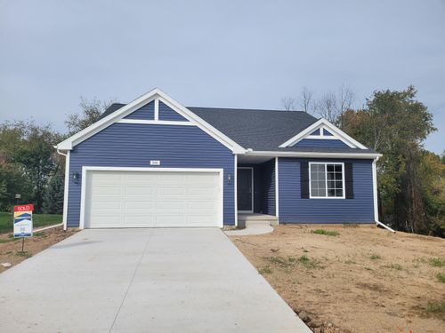 930 Whitetail Ct, Ionia, MI, 48846-8744 | Card Image