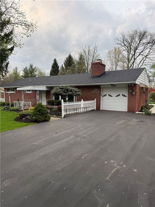 4258 Lyndell Drive Drive, Dayton, OH, 45432 | Card Image