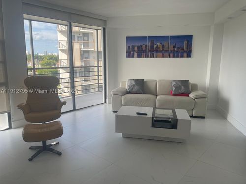 615-20400 W Country Club Dr, Aventura, FL, 33180-1618 | Card Image
