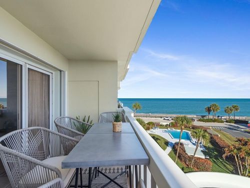 402-4049 Ocean Dr, Vero Beach, FL, 32963-5408 | Card Image