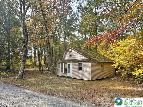 141 Hobday Rd, Hawley, PA, 18428 | Card Image