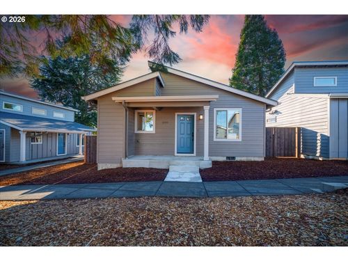 12300 Meadowlawn Dr, Oregon City, OR, 97045-7990 | Card Image