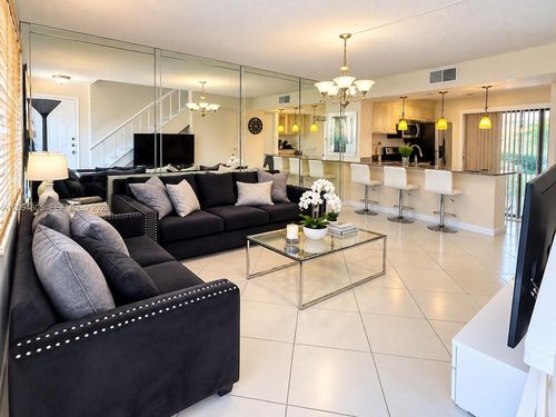 2210-1807 Sw 107th Ave, Miami, FL, 33165 | Card Image
