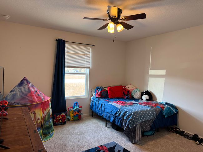 guest room | Image 8