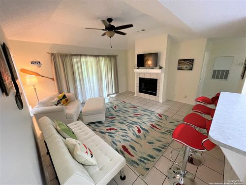 440 Watts Ln, Canyon Lake, TX, 78133-6403 | Card Image