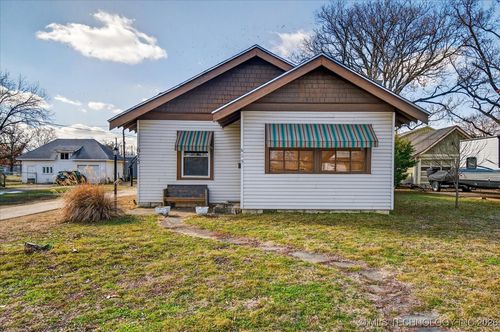 615 N Shawnee Ave, Dewey, OK, 74029-2327 | Card Image