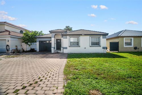 20110 Nw 83rd Pl, Hialeah, FL, 33015-5924 | Card Image