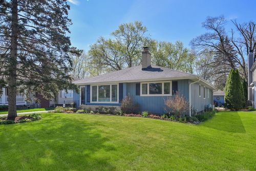 28W521 Warrenville Rd, Warrenville, IL, 60555-3435 | Card Image