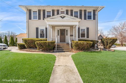 1605 Main St, West Warwick, RI, 02893-4036 | Card Image