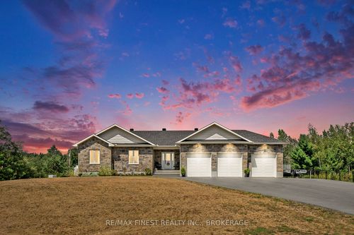 10541 Wylie Way, Mountain, ON, K0E1S0 | Card Image