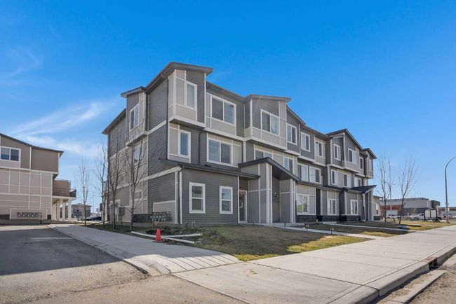 11 Cornerstone Row Ne, Townhouse with 3 bedrooms, 3 bathrooms and 2 parking in Calgary AB | Image 5
