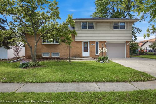 7907 W 89th St, Hickory Hills, IL, 60457-1505 | Card Image