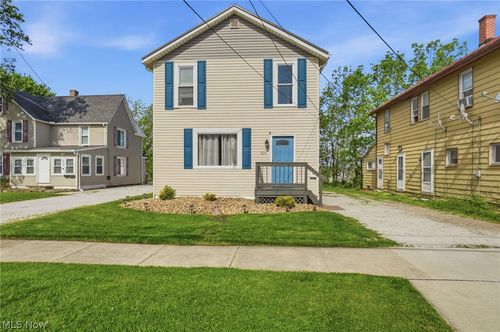 521 High St, Fairport Harbor, OH, 44077-5635 | Card Image