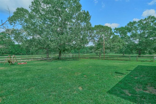 27548 Log Cabin Rd N, House other with 4 bedrooms, 2 bathrooms and 2 parking in Montgomery TX | Image 34