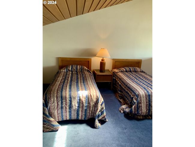Bedroom-Upper | Image 16