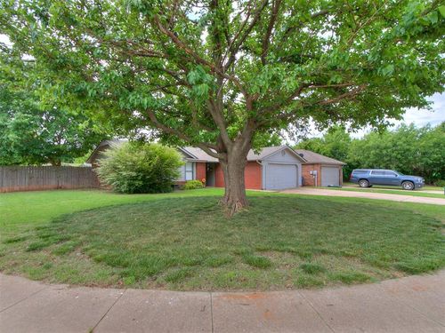 1708 Garcia Ave, Edmond, OK, 73003-5923 | Card Image