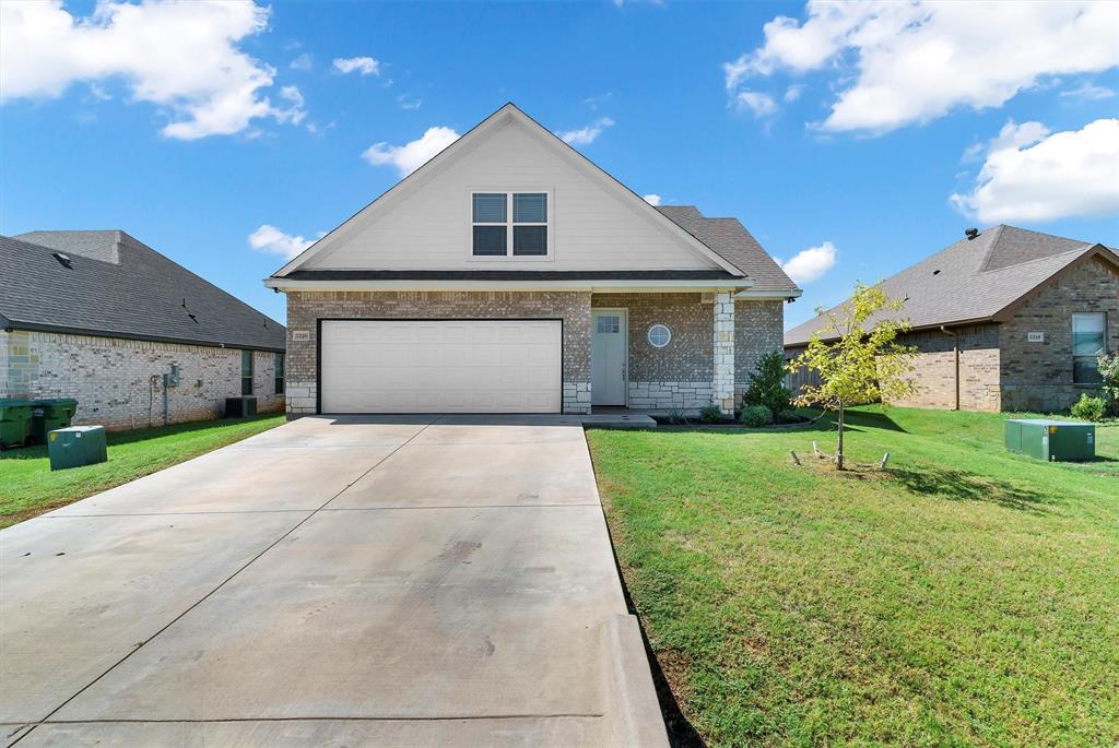 White Horse Dr, Granbury, TX 76049