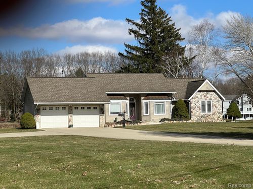 835 Winn Lake Rd, Lapeer, MI, 48446-3269 | Card Image