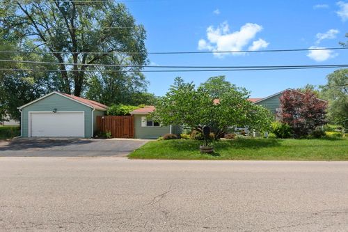 3717 Greenleaf Ave, Island Lake, IL, 60042-9530 | Card Image