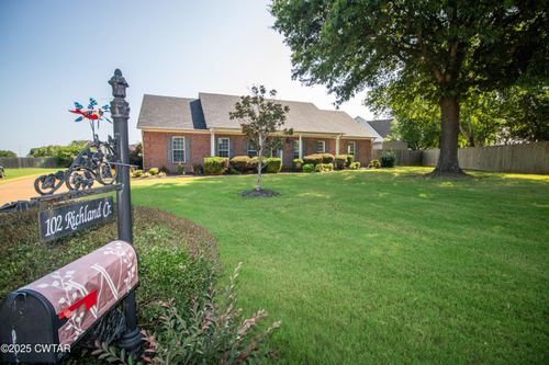 102 Richland Cv, Jackson, TN, 38305-7324 | Card Image