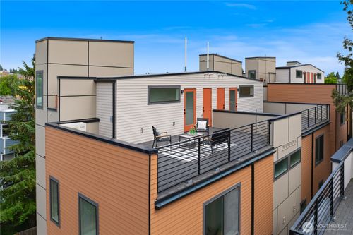 a-6538 A Latona Ave Ne, Seattle, WA, 98115-6424 | Card Image