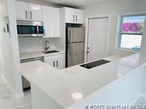 2408 Ne 4th St, Pompano Beach, FL, 33062-4815 | Card Image