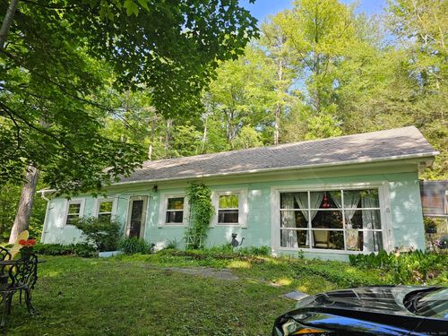 28 Oak Dr, Woodstock Valley, CT, 06282-2533 | Card Image