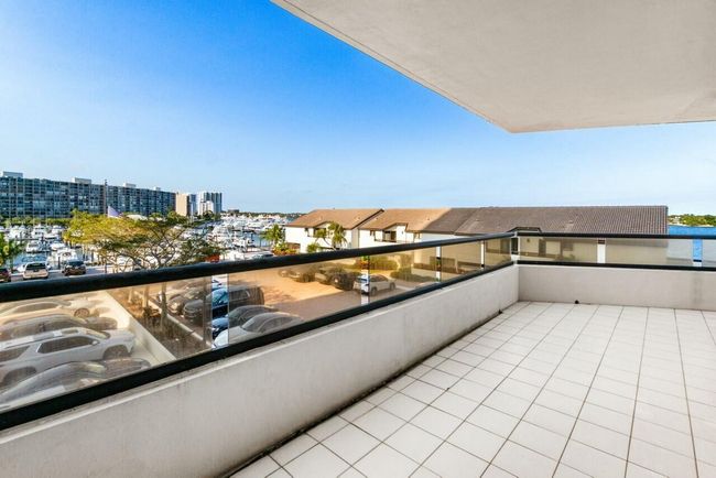 252 - 100 Lakeshore Drive, Condo with 3 bedrooms, 4 bathrooms and null parking in North Palm Beach FL | Image 37