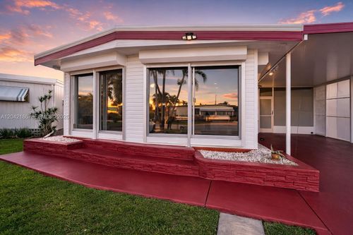2260 Sw 85th Way, Davie, FL, 33324-5352 | Card Image